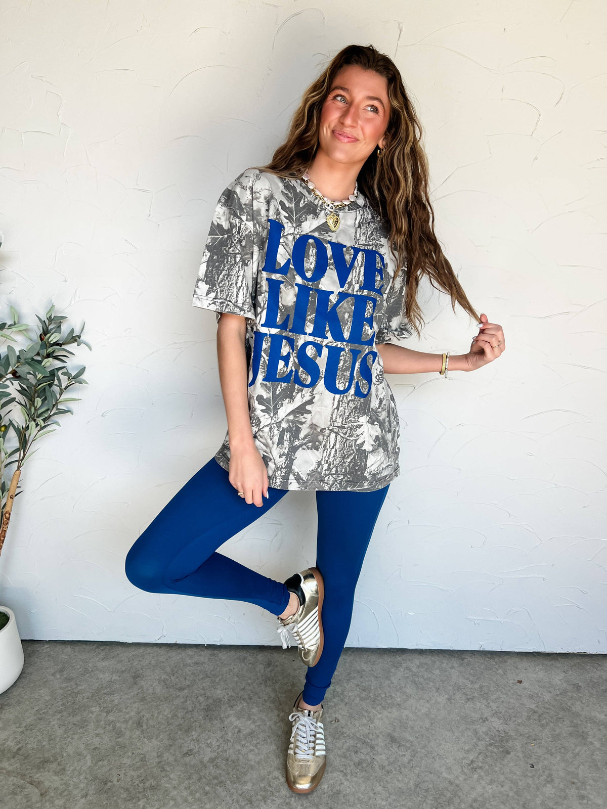 Love Like Jesus Tee