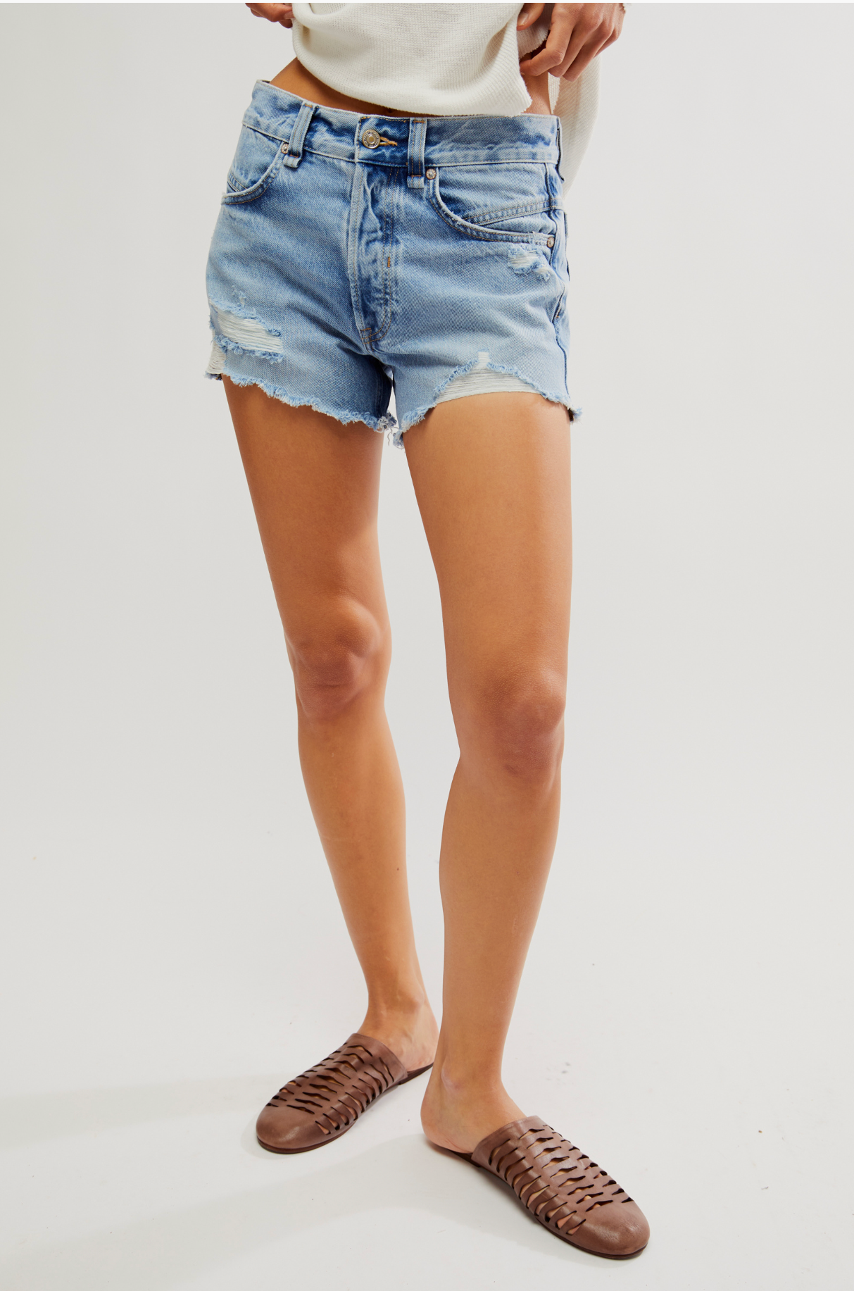 FREE PEOPLE NOW OR NEVER DENIM SHORT / MOON CHILD