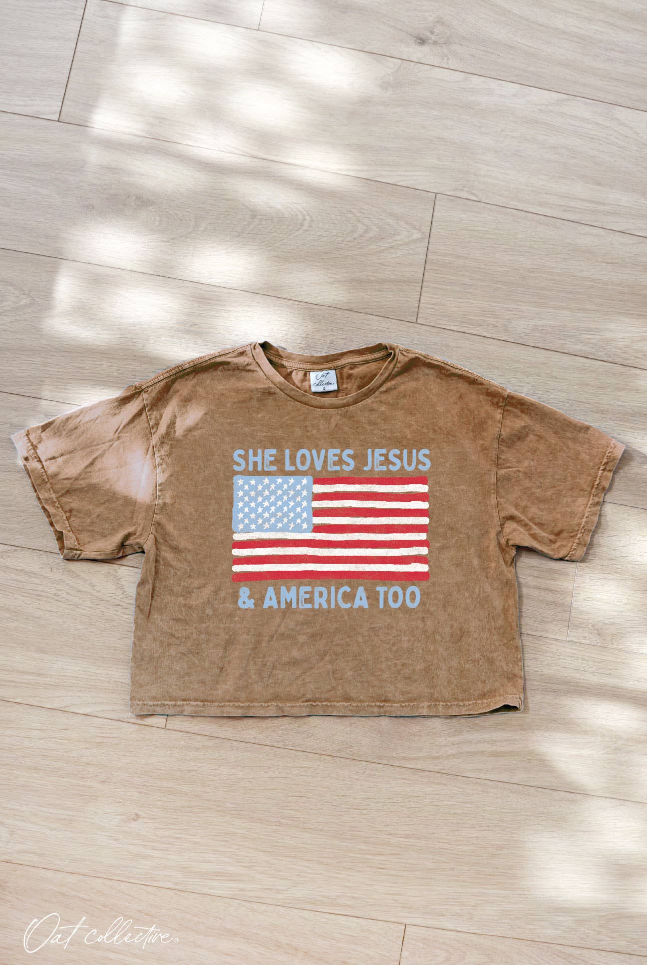 SHE LOVES JESUS AND AMERICA TOO Cropped Mineral Graphic Top