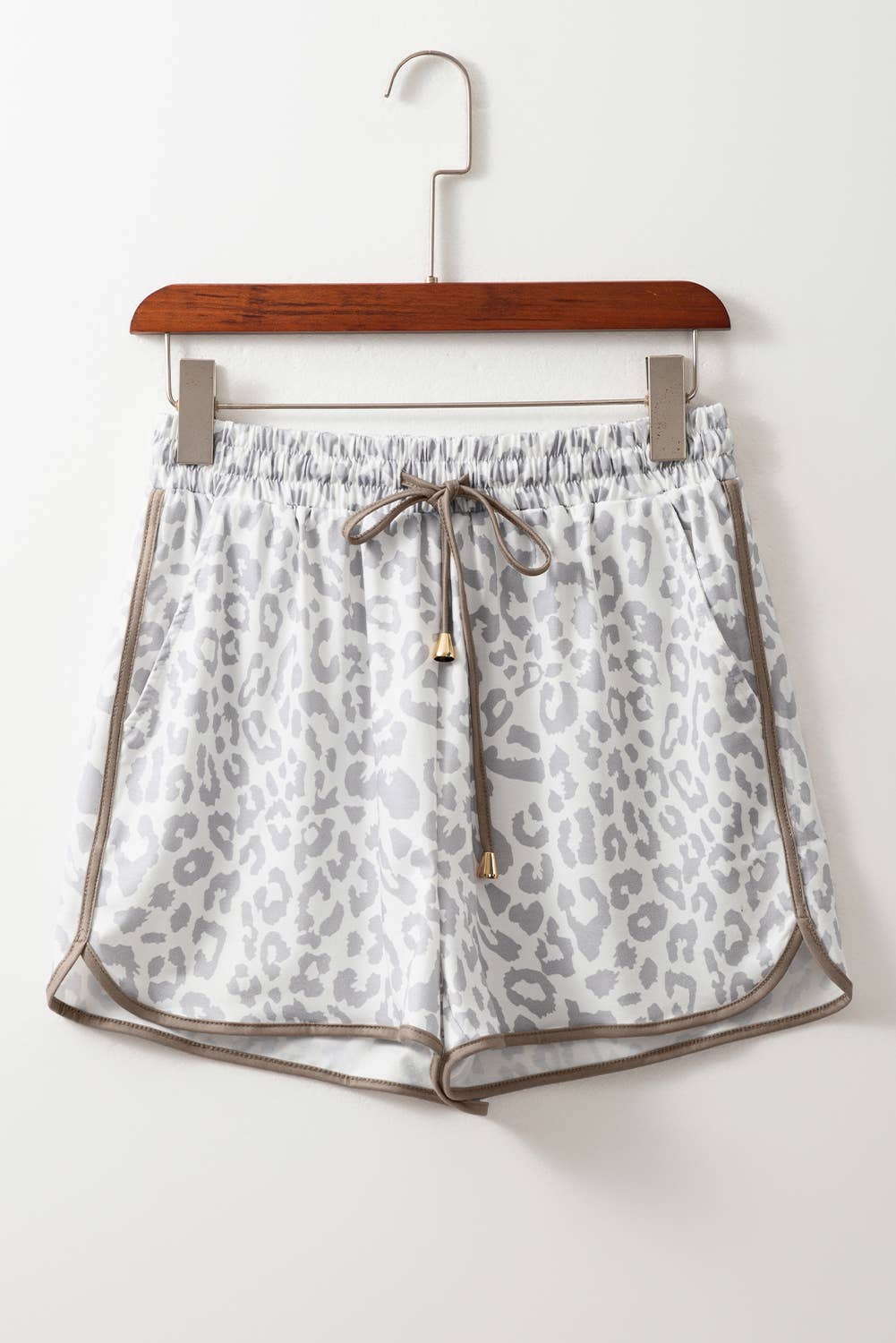 Leopard Elastic Waist Contrast Trim Casual Shorts