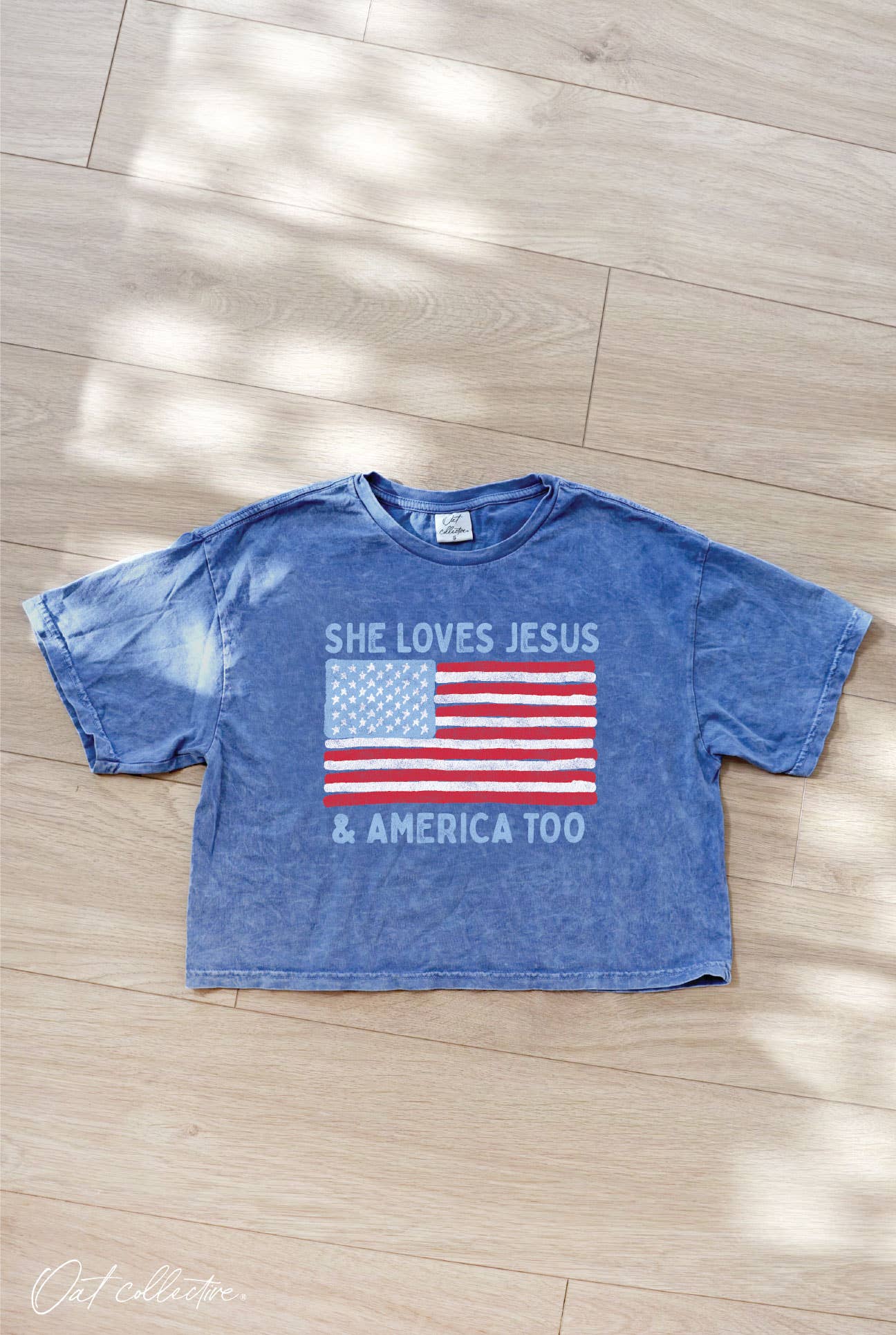SHE LOVES JESUS AND AMERICA TOO Cropped Mineral Graphic Top