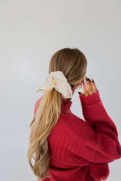 GROMMET JUMBO SCRUNCHIE: WITH CHARMS