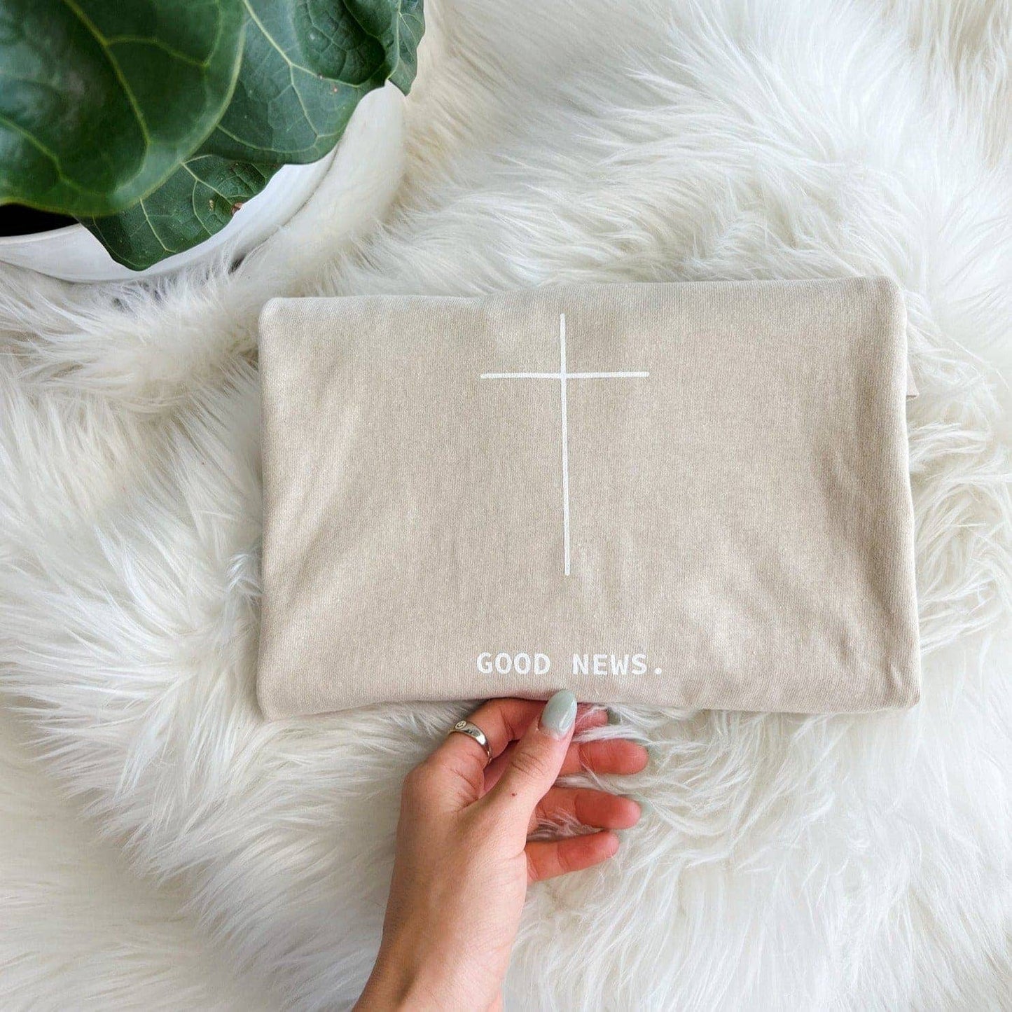 GOOD NEWS TEE