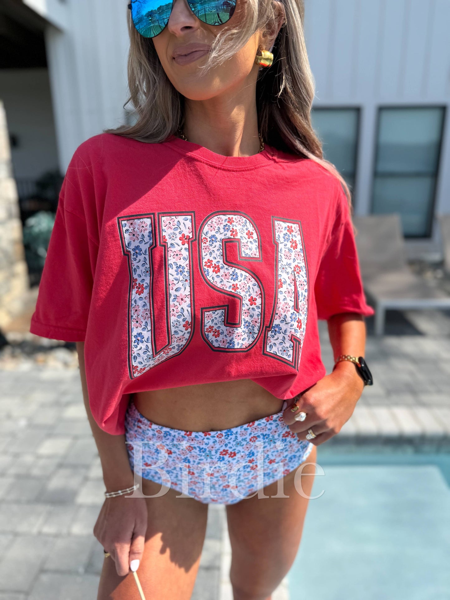 USA Daisy Graphic Tee on Paprika